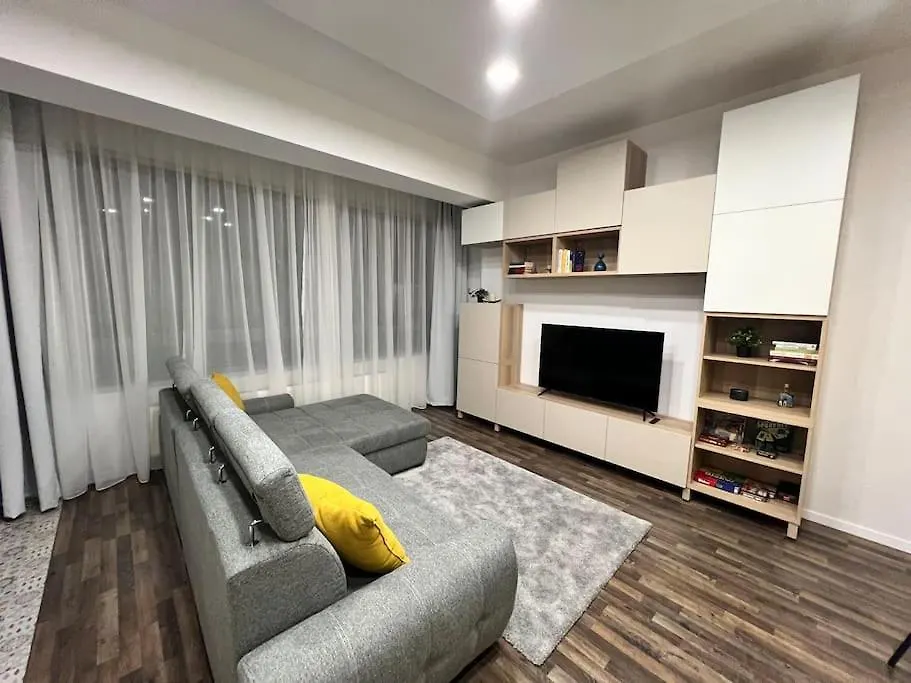 Stylish Newly Renovated Apt Feels Like Second Home Bucharest